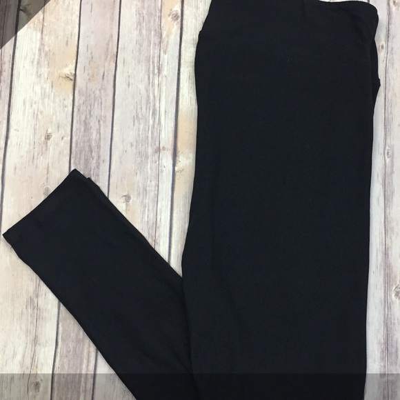 LuLaRoe Pants - LuLaRoe TC Leggings